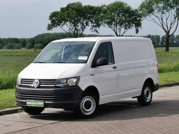 Volkswagen Transporter 2.0 TDI 150 L1H1 Image 2